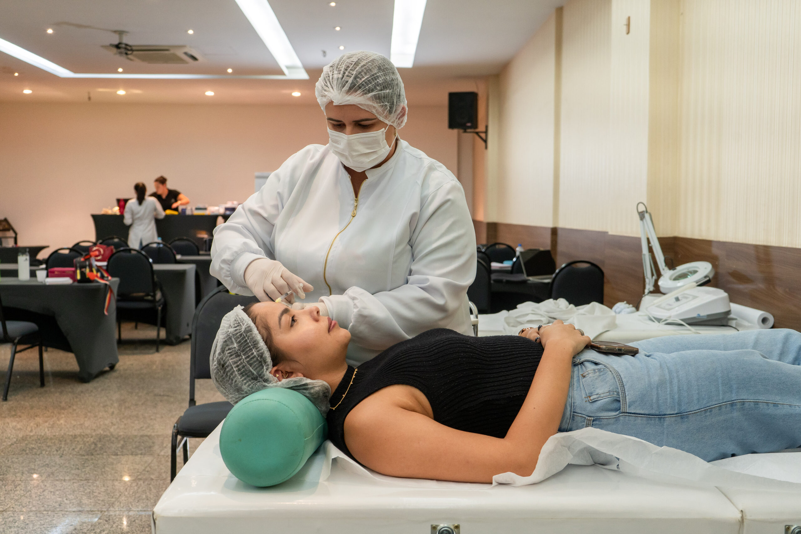 Sentindo-se limitada em carreira na biologia, ela se tornou especialista em Saúde Estética 