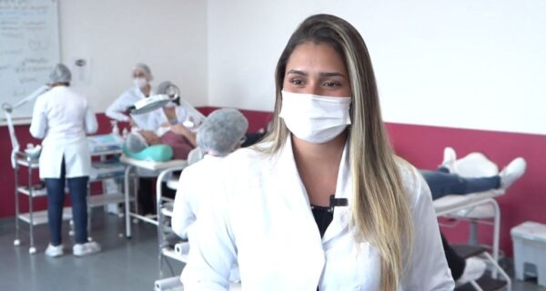 Dra. Michele pós-graduação em Biomedicina Estética