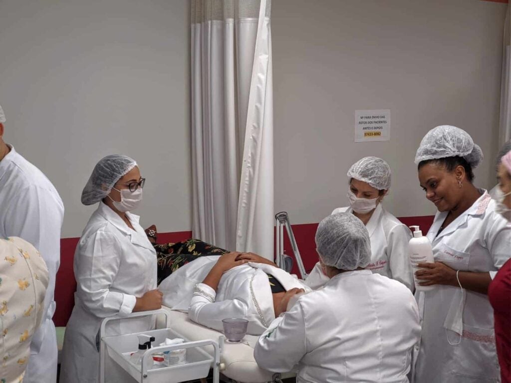 Farmacêutico 3 aula pratica farmacia estetica nepuga