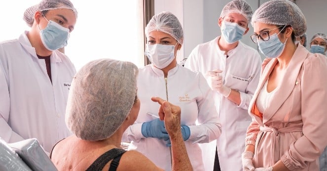 Diferença entre Aula Prática e Vivência Clínica
