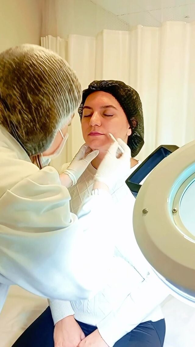 ✨ Conheça a nossa Lipo de Papada Enzimática, sem cortes, sem cirurgia e com resultados reais!

Elimine a gordurinha localizada abaixo do queixo de forma segura, minimamente invasiva e com acompanhamento especializado.

Agende sua avaliação e descubra como realçar ainda mais sua beleza natural! 💛

#LipoDePapada #EstéticaAvançada #Nepuga #BelezaSemCirurgia #HarmonizaçãoFacial