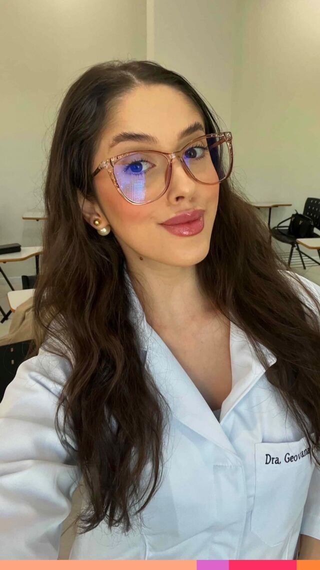 Acompanhe a Dra. Geovana Carvalho em uma aula teórica dedicada ao refinamento da precisão na prática de preenchedores!

Cada detalhe da metodologia da @dra.anacarolinapuga pensado cuidadosamente para garantir a prática mais eficaz e segura possível.

Acompanhe nossas publicações para saber mais sobre as etapas do processo aprendizagem que mais capacita profissionais de sucesso na especialidade de Saúde Estética.

#SaúdeEstética #EnfermagemEstética #educaçãoestética