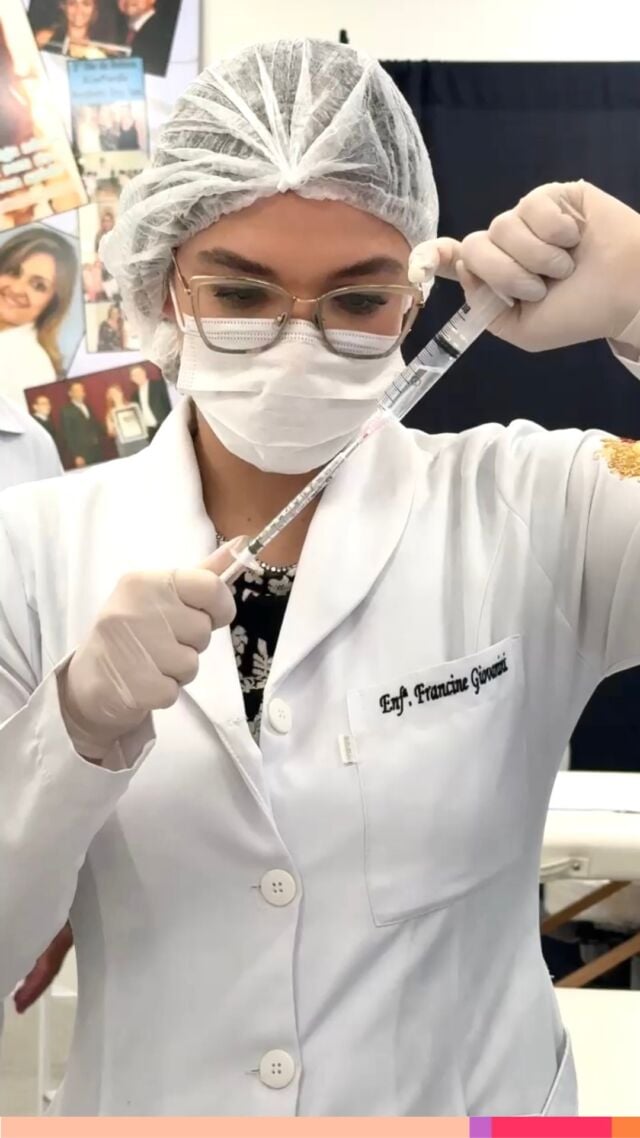 Ontém foi dia de colocar em prática tudo aquilo que transforma a jornada dos nossos pós-graduandos: protocolos de intradermoterapia e mesoterapia, aplicados com segurança, ética e o acompanhamento próximo da professora Dra. Stella Lobão Carvalho, referência no ensino da Saúde Estética.

Foram momentos de muito aprendizado, troca e motivação para ir além — atendendo casos reais, com pacientes reais, no ambiente clínico do Nepuga.

É esse tipo de vivência que gera confiança, autonomia e a certeza de estar pronto para empreender na área da Saúde Estética.

#OSucessoEstáEmSuasMãos | Nepuga

#SaúdeEstética #VivênciaClínica #MãoNaMassa #TransformandoVidas #HandsOn #NepugaNaPrática