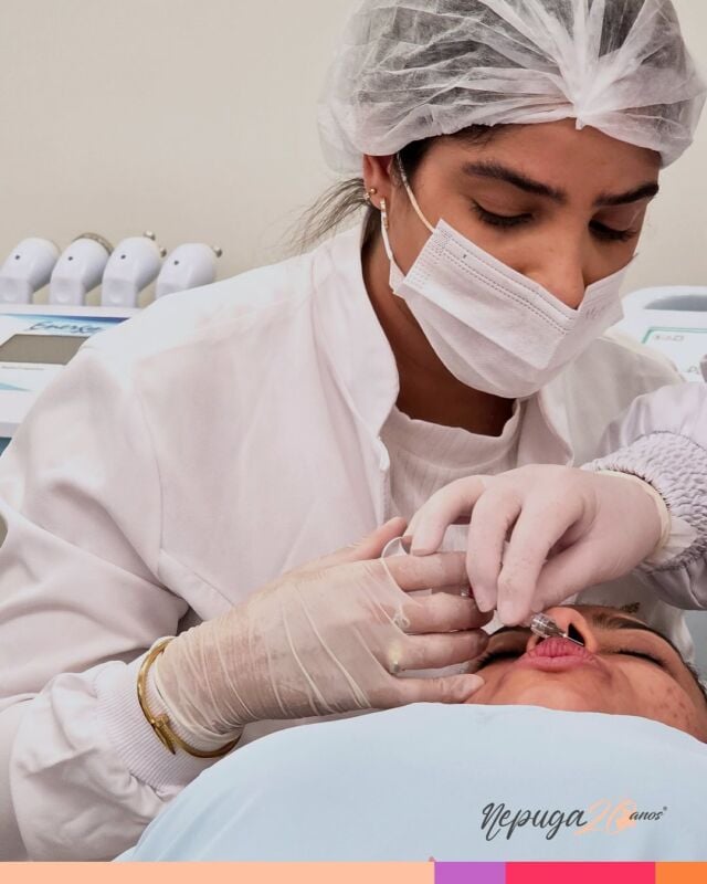 Vivência Clínica em Ribeirão Preto com Preenchedores

Nossos doutores participaram de mais um momento de aprimoramento na Saúde Estética: a prática com foco em preenchedores.

Cada aplicação representa mais do que técnica — é a consolidação do conhecimento aliado à responsabilidade com o cuidado.

Sob a inspiração da @dra.anacarolinapuga e com a condução da @stellalobaocarvalho , referência nacional na área, os pós-graduandos colocaram em prática o que há de mais atualizado, ético e seguro na Harmonização Facial.

É assim que construímos jornadas de sucesso com propósito e excelência.

O Sucesso Está Em Suas Mãos.

#NepugaRibeirãoPreto #VivênciaClínica #Preenchedores #SaúdeEstética #DraStellaLobão #DraAnaCarolinaPuga #ProfissionaisDaSaúde #NepugaNaPrática #OSucessoEstáEmSuasMãos