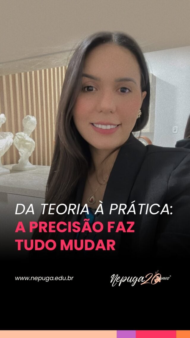 📹 A @dralaurasousa , Biomédica e preceptora do Nepuga, compartilha um dia de aula sobre preenchimento facial — onde teoria e prática caminham juntas com propósito.

Antes de qualquer procedimento, nossos doutores passam por um dos momentos mais importantes da especialização: o domínio da base teórica com apoio de recursos exclusivos, como a nossa lâmina de precisão. Essa ferramenta foi criada especialmente para treinar o olhar clínico, calcular volumes com exatidão e garantir segurança na aplicação.

💬 “Hoje é teoria. Amanhã é mão na massa!”

A preparação é o que garante confiança real na prática: amanhã, os doutores entram em vivência já sabendo o que fazer, quanto aplicar e como entregar resultados seguros e responsáveis.

É assim que se forma quem transforma a Saúde Estética com excelência.

#VivênciaClínicaNepuga #VlogNepuga #PreenchimentoFacial #BiomedicinaEstética  #HandsOnNepuga #OSucessoEstáEmSuasMãos